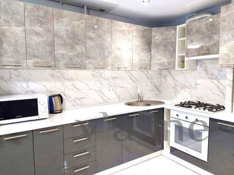 I am renting a 1-room apartment in Novobudov (Avalon) vul. S