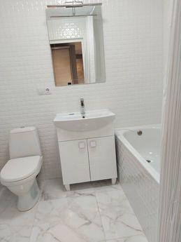 I am renting a 1-room apartment in Novobudov (Avalon) vul. S