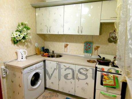 Cozy, 1 bedroom apartment, next to metro, Kyiv - apartment by the day