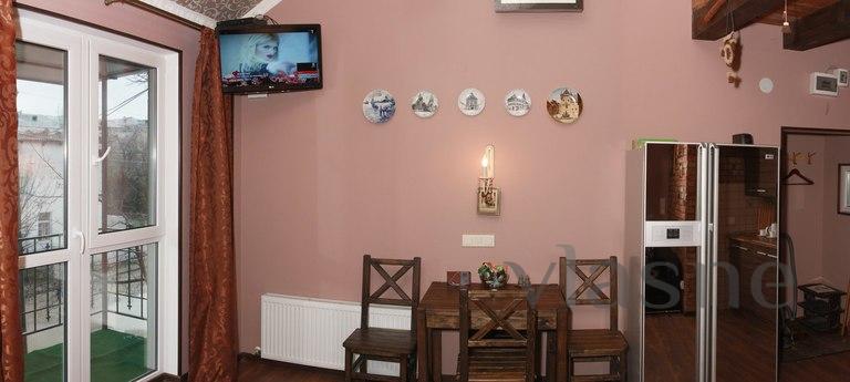 2 minutes from the sea, style 'house, Yevpatoriya - apartment by the day
