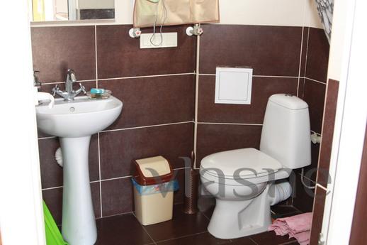 2 minutes from the sea, there are, Yevpatoriya - apartment by the day