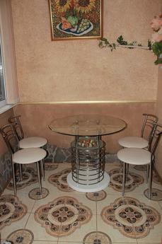 Luxury 2 k.kvartiru near Embankment, Yalta - apartment by the day
