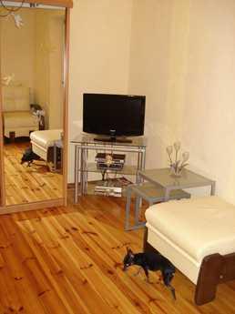 Luxury 2 k.kvartiru near Embankment, Yalta - apartment by the day