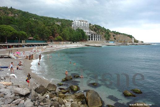 The third floor of the house in Kastropo, Yalta - apartment by the day