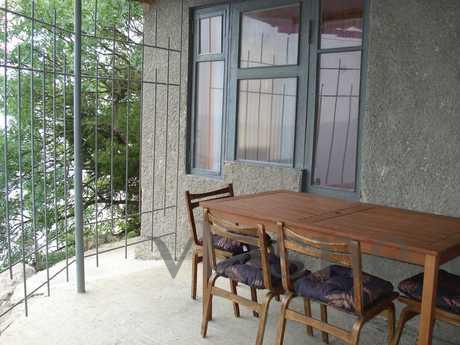 Detached house in Kastropol!, Yalta - apartment by the day