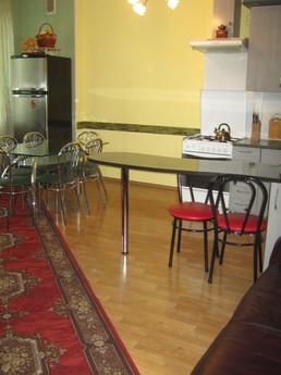 Rent an apartment in Odessa., Odessa - apartment by the day