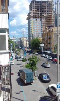 Dvuhkomn cozy studio with two air condit, Kyiv - apartment by the day