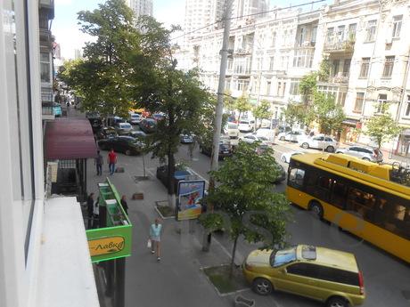 Саксаганского,Отличная однокомнатная, Киев - квартира посуточно