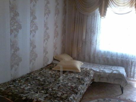 Rent an apartment in the center of the p, Yevpatoriya - apartment by the day