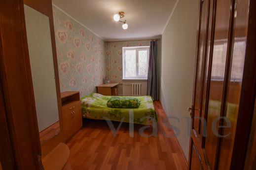 Rent one 3-bedroom apartment, Simferopol - apartment by the day