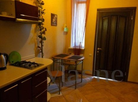 Mini-hotel 'Sunrise' by the se, Odessa - apartment by the day