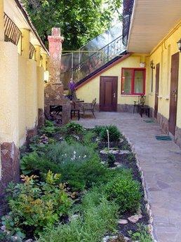 Mini-hotel 'Sunrise' by the se, Odessa - apartment by the day