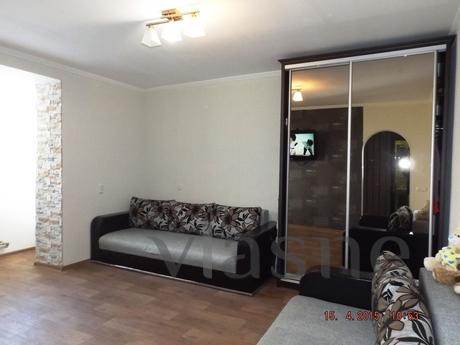 Apartment for Rent 1500 rubles, Yevpatoriya - apartment by the day