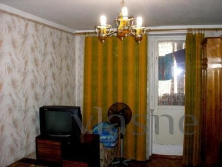 Apartment for Rent 1000 rubles, Yevpatoriya - apartment by the day