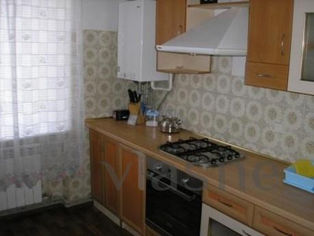 Apartment for Rent 1500 rub, Yevpatoriya - apartment by the day