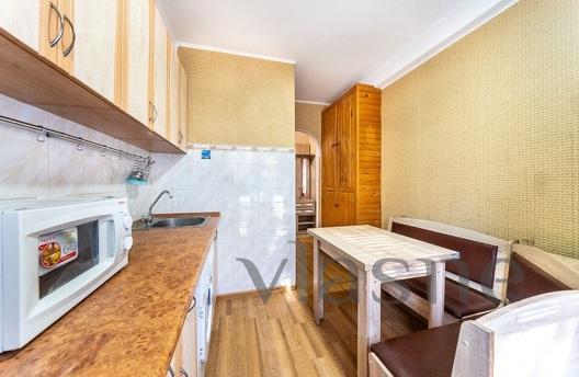 2 sq.m. Shalimova, NAU, ISIDA, Dorogozhichi, Kyiv - apartment by the day