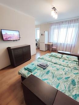 Простора, світла, з сучасним ремонтом в новобудові квартира 