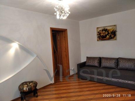 2-room apartment in the center, Cherkasy - apartment by the day