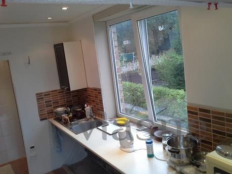 4 beds, underfloor heating, parking, Ivano-Frankivsk - apartment by the day
