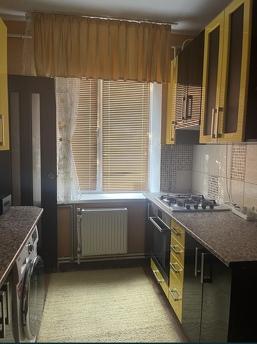 Mirgorod rent an apartment Gogol street, Mirgorod - apartment by the day