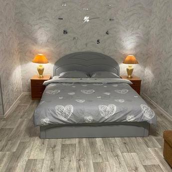 Подобово, погодинно, однокімнатна квартира в центрі міста Че