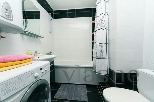 1 bedroom apartment in a new building, Kyiv - apartment by the day