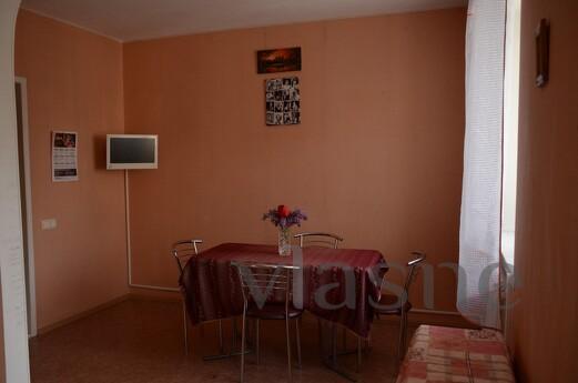 Rent daily 3-room apartment, Chernomorsk (Illichivsk) - apartment by the day
