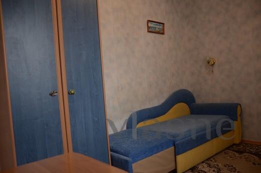 Rent daily 3-room apartment, Chernomorsk (Illichivsk) - apartment by the day