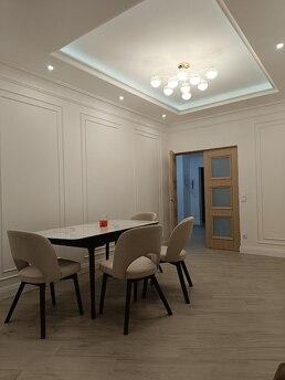 Two-room apartment Luxury in the center, Chernivtsi - apartment by the day