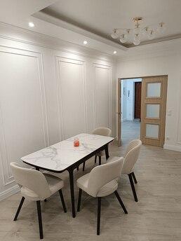 Two-room apartment Luxury in the center, Chernivtsi - apartment by the day