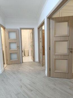 Two-room apartment Luxury in the center, Chernivtsi - apartment by the day