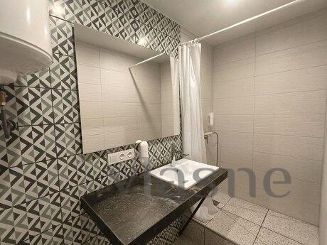 A haven for mandrivniks on the right, Dnipro (Dnipropetrovsk) - apartment by the day