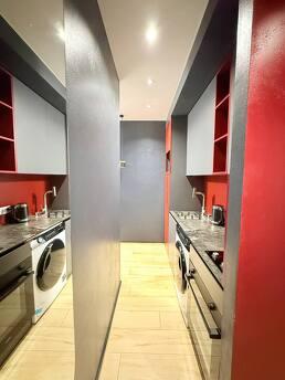 Quiet, clean and casual interior, Dnipro (Dnipropetrovsk) - apartment by the day