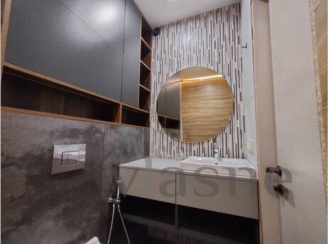 Modern design and comfort in the best area, Dnipro (Dnipropetrovsk) - apartment by the day