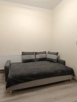 Two-room apartment in the center, Chernivtsi - apartment by the day