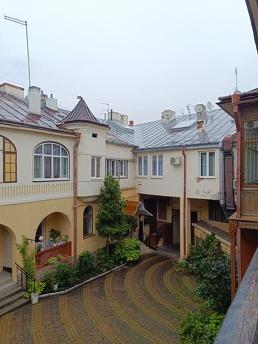 2-room apartment on Kobilyanskyi, Chernivtsi - apartment by the day
