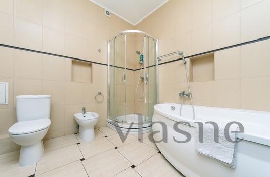 Apartment in a quiet location in a noisy, Киев - апартамент за нощувки