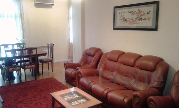 Center Kiev.3 rooms., Kyiv - apartment by the day