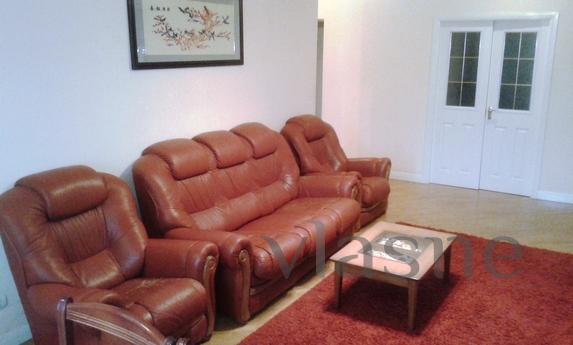 Center Kiev.3 rooms., Kyiv - apartment by the day