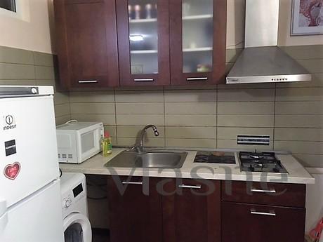 Cozy 2 bedroom apartment (Law), Odessa - apartment by the day