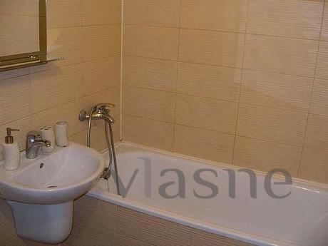 Cozy 2 bedroom apartment (Law), Odessa - apartment by the day