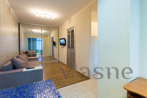 Centre! 1 min from the elite market, Kharkiv - apartment by the day