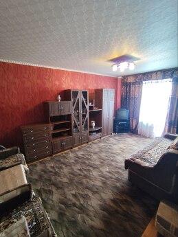 Квартира посуточно после ремонта. Третий этаж девятиэтажного