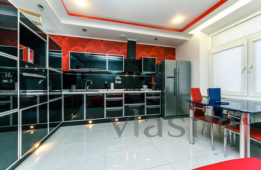 VIP APARTMENT, 3 BEDROOMS + STUDIO, Kyiv - apartment by the day