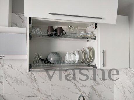 1 km. luxury class Starokostyantynivske, Khmelnytskyi - apartment by the day