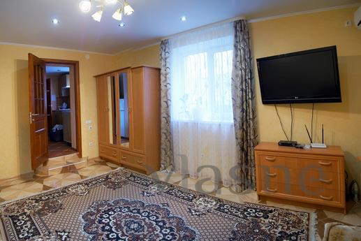 Rent a cozy house in Yalta, Yevpatoriya - apartment by the day