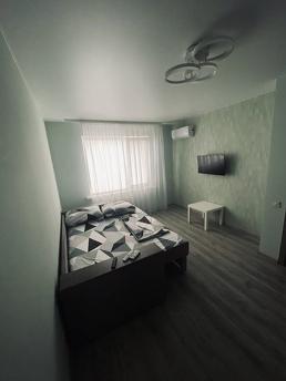 New apartment from Kharkivska metro station, Kyiv - apartment by the day