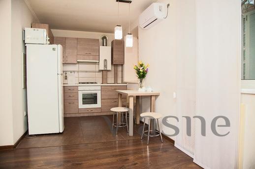 Daily rent 1-room semi-suite Ukrainskaya st., Zaporizhzhia - apartment by the day