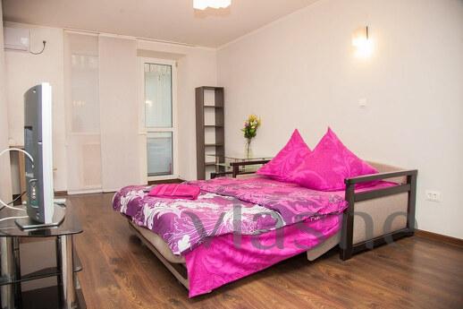 Daily rent 1-room semi-suite Ukrainskaya st., Zaporizhzhia - apartment by the day