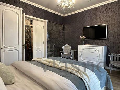 VIP 2-room apartments near McDonald's, Zaporizhzhia - apartment by the day